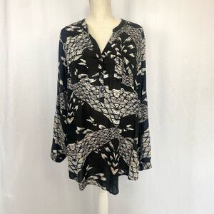 Vintage Y2K Calvin Klein Women's XL  Black White Tropical Leaf Print Button-Up B